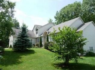 899 Morgan Rd, West Springfield, MA 01089