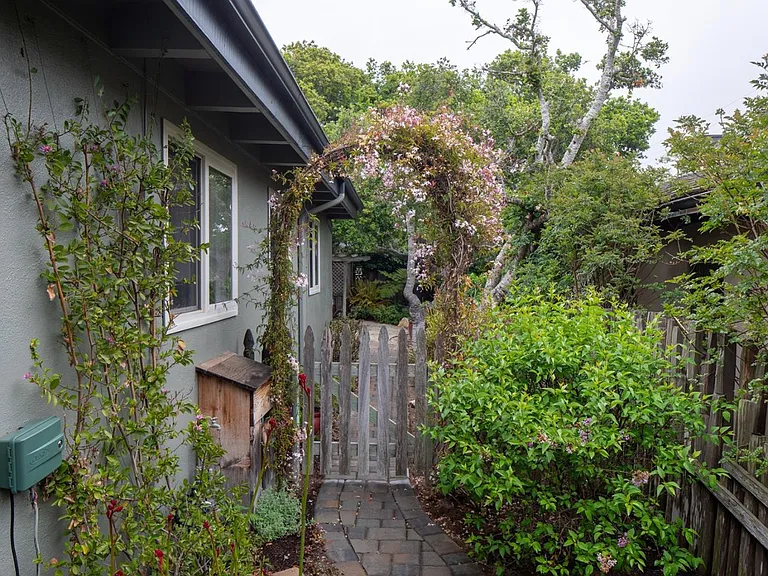 2 N East San Carlos 12th Ave — Photo 12