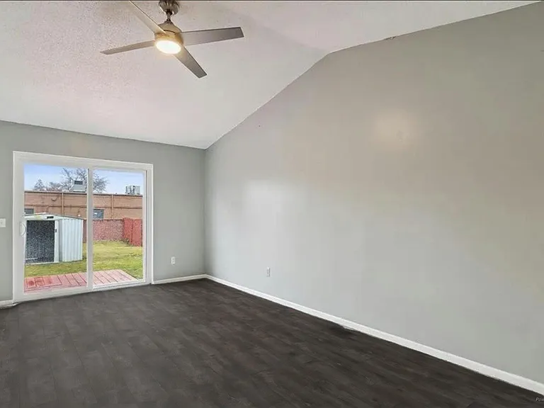 1715 Fern Ct — Photo 9