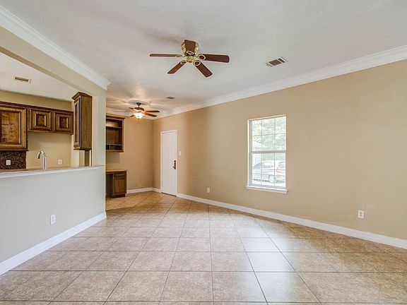 5th image of 5012 Higgins St