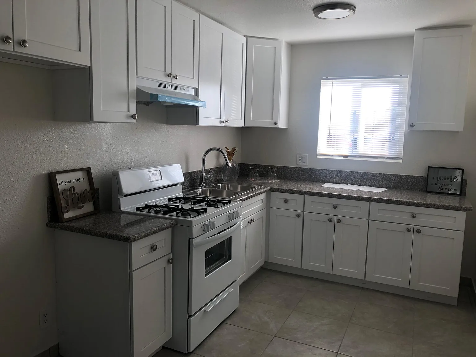 1 bed, 800 sqft, $1,595 — Photo 3