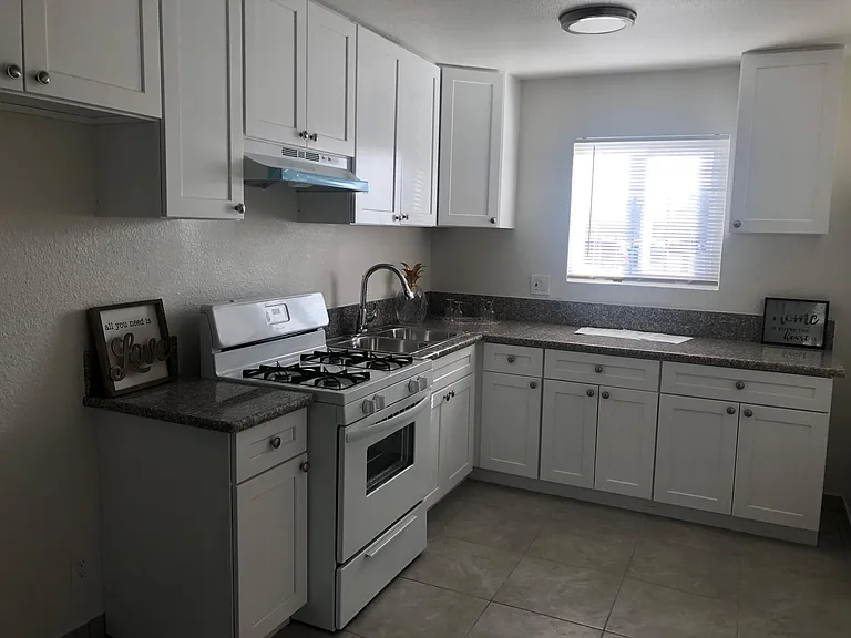7820 Ventura Canyon Ave #2 — Photo 3
