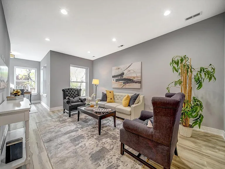 6355 N Paulina St #1S — Photo 5