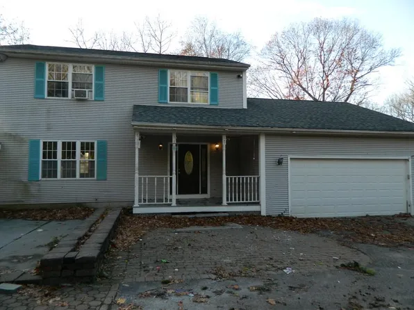 19 Hilton Dr, Johnston, RI 02919