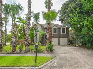 16830 Dutch Ridge Dr, Sugar Land, TX 77498
