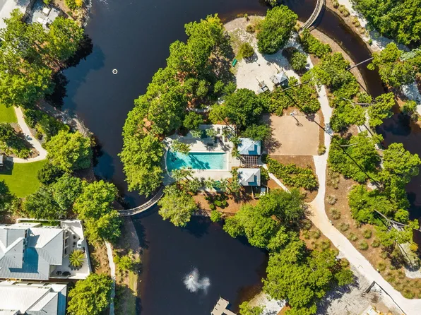 5301 Hopetown Ln, Panama City Beach, FL 32408