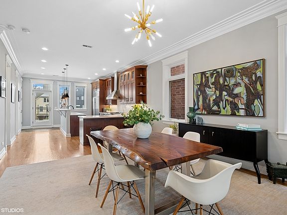 3rd image of 3723 N Clifton Ave #3
