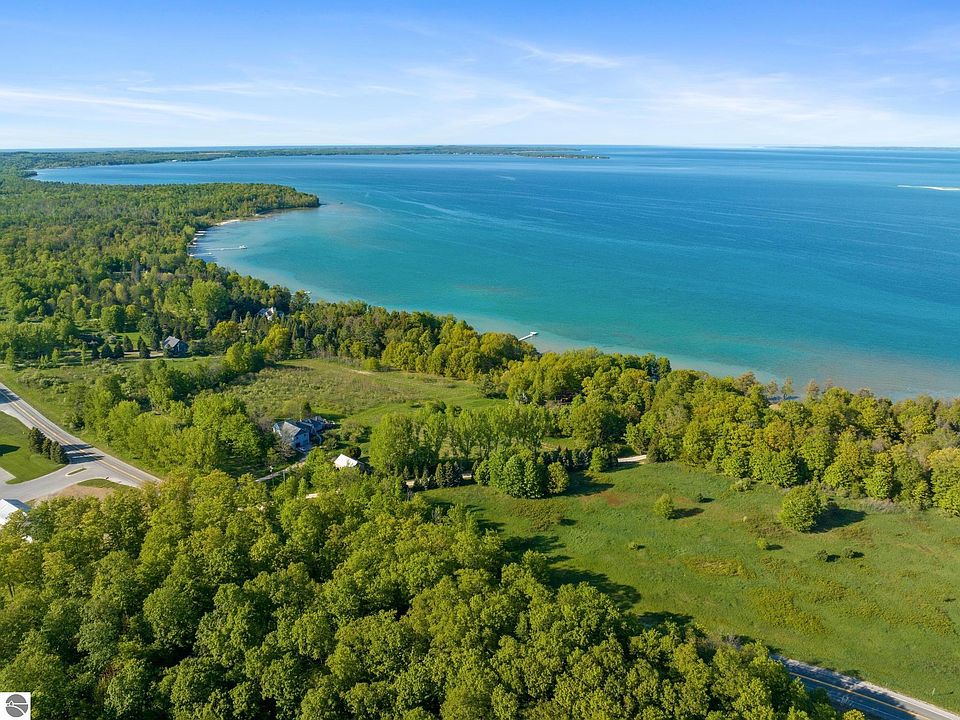 7150 NW Bayshore Dr, Northport, MI 49670 | Zillow