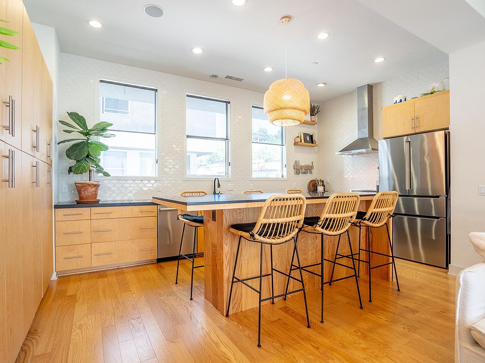 1st image of 2022 Fox Ln #2022
