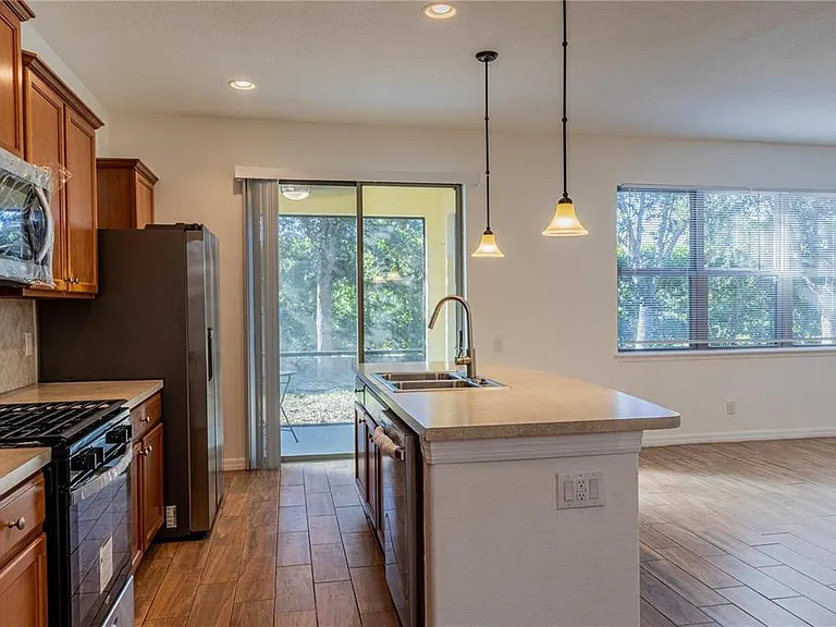519 Cadiz Dr — Photo 8