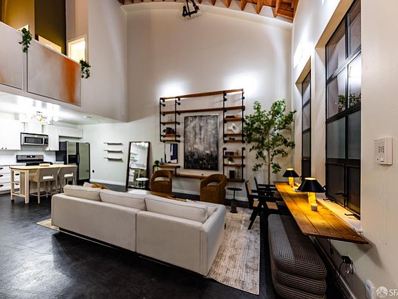 3rd image of 1510 32nd St APT 2
