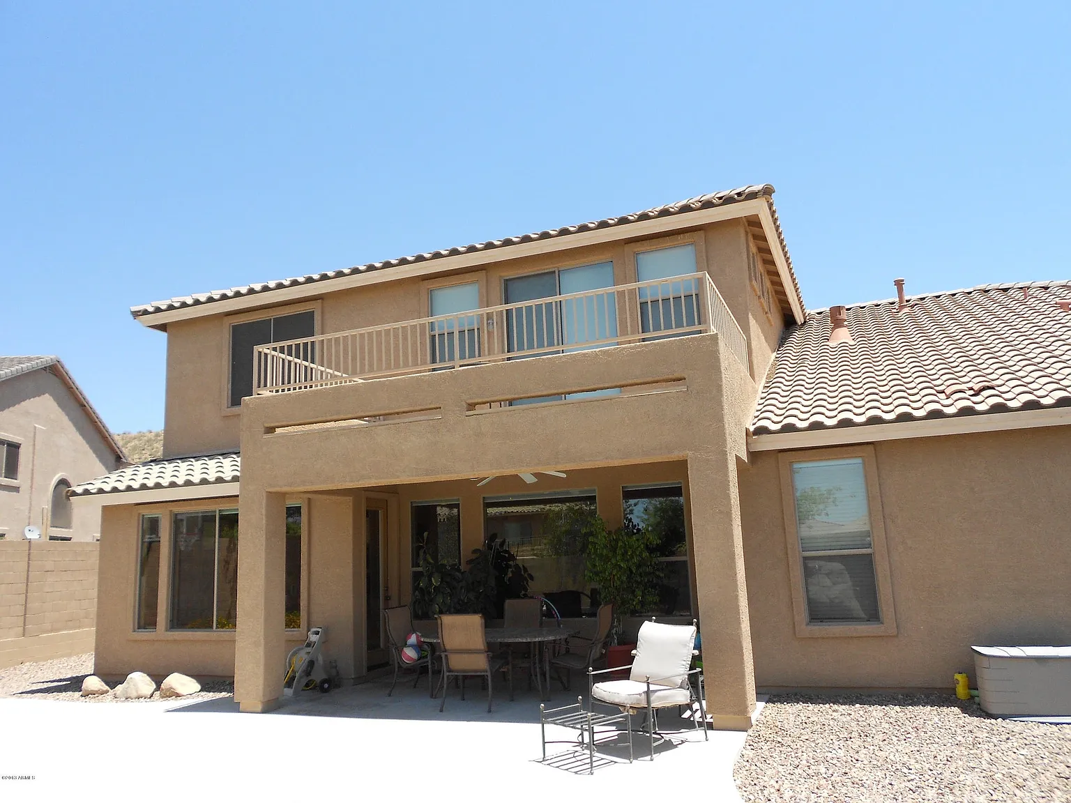 4 bed, 4100 sqft, $3,700 — Photo 2