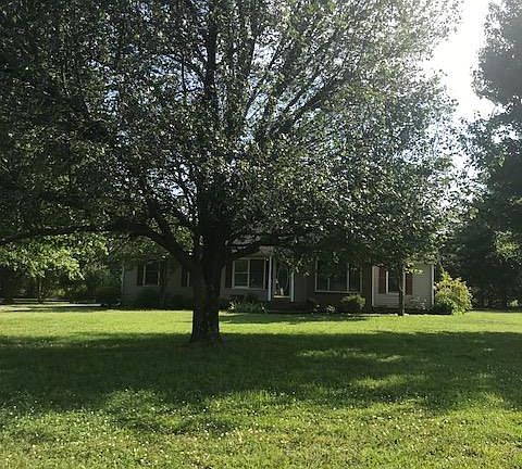 2nd image of 2031 Cambridge Ct
