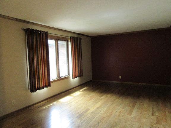 2nd image of 3112 Kennedy Cir