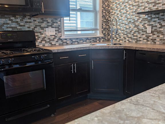 2nd image of 100 York St APT 9