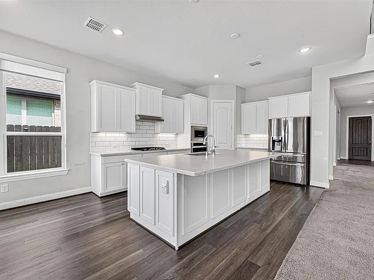 24419 Avanti Dr — Photo 21