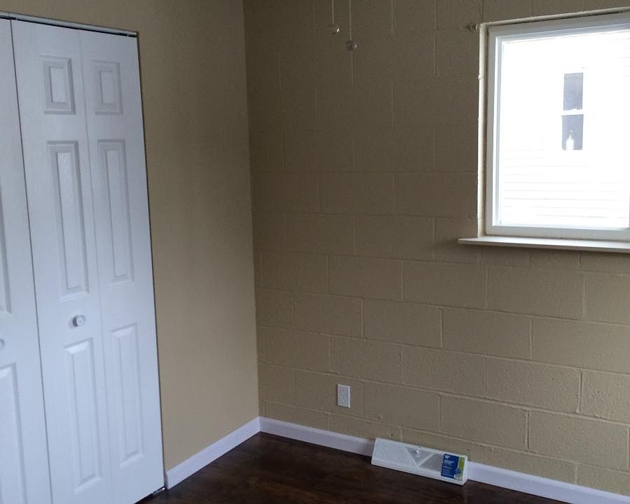 2nd image of 1300 Selby Ave APT 4