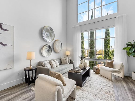 4th image of 334 Santana Row APT 304