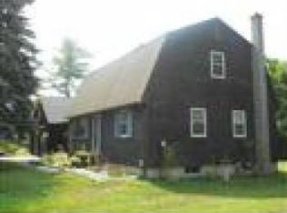 28 Phelps St, Easthampton, MA 01027