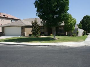 9105 Lincoln Center Ct, Bakersfield, CA 93311
