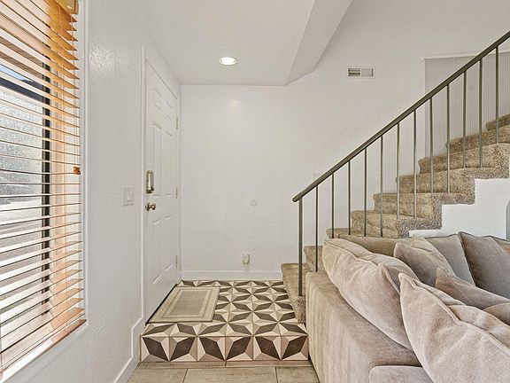4th image of 1330 W Indian Hills Dr Unit 1