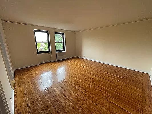 5th image of 2728 Henry Hudson Pkwy #B57