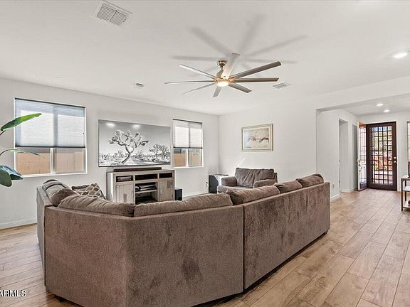 4th image of 28649 N 40TH Way