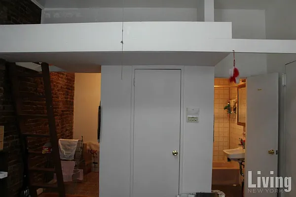 Rented by Living New York | media 25