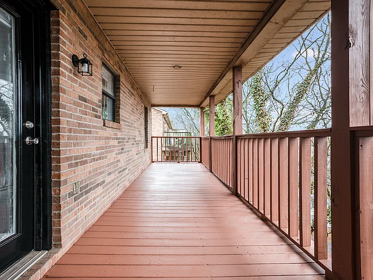 Hillwood Villas — Photo 28