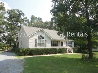 345 Parrish Farm Ln, Benson, NC 27504