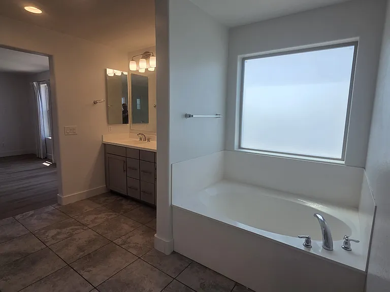 5220 S Hadron — Photo 17