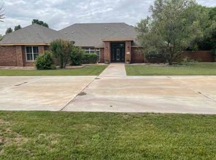 2604 W Country Club Rd, Roswell, NM 88201