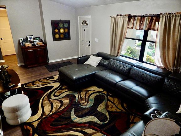5th image of 7353 APPLEGATE DRIVE