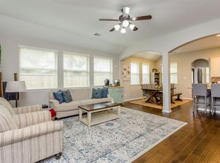 54 W Wolf Cabin Ct, Spring, TX 77389