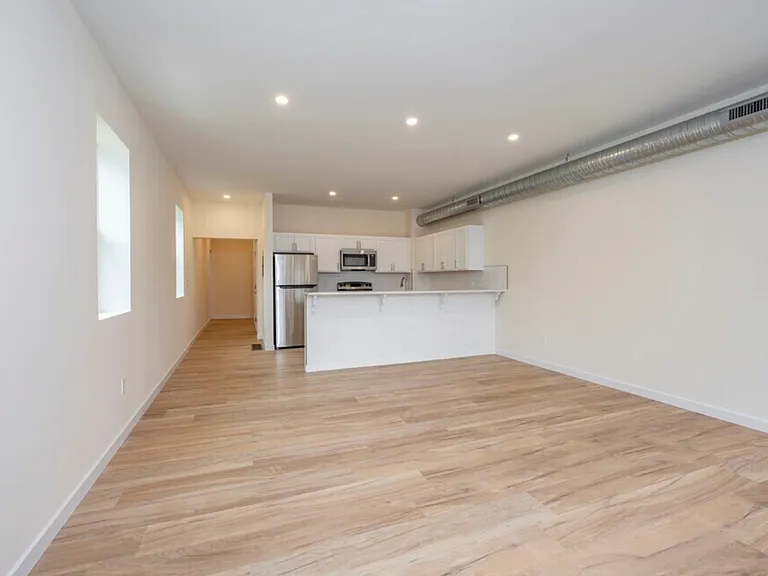 141 Bridge Street Apartments — Photo 5