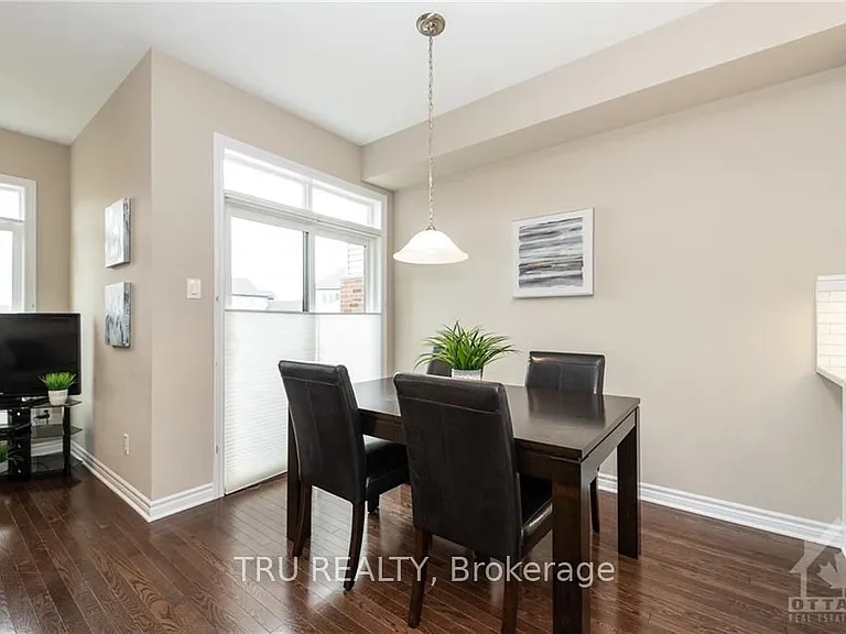 347 Ardmore St — Photo 11