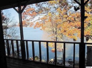 300 Laurel Cove Ln, Bean Station, TN 37708