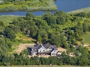 15 Bay Ave, Water Mill, NY 11976