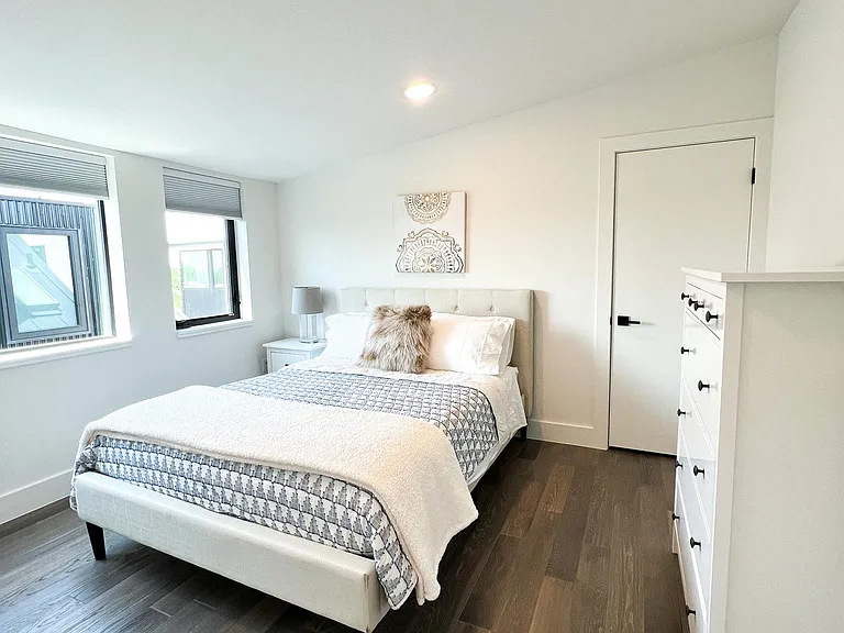 3406 E 17th St #14 — Photo 3