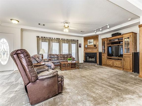 5th image of 5999 Shady Hill Cir