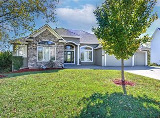 129 NW Morton Dr, Lees Summit, MO 64081