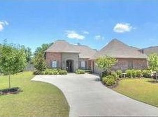 12442 Plantation Creek Dr, Geismar, LA 70734