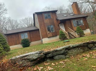 6493 Decker Rd, Bushkill, PA 18324