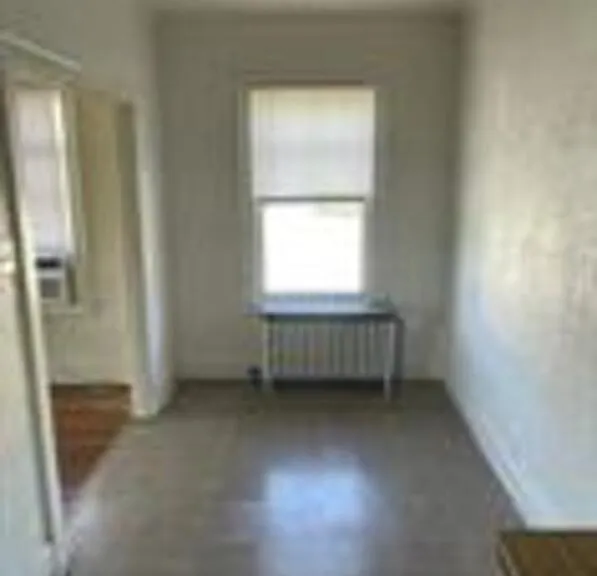 403 N 4th St #8 — Photo 3
