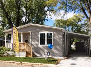 1050 Lakeview Rd, Elgin, IL 60123