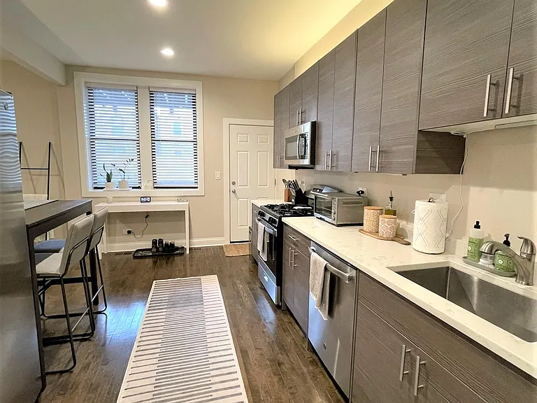 4435 N Paulina St #2 — Photo 23