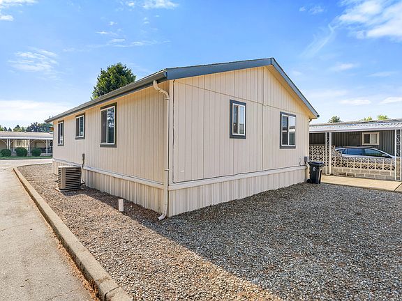 3rd image of 750 Roguelea Ln