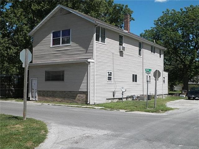 1st image of 801 N High St