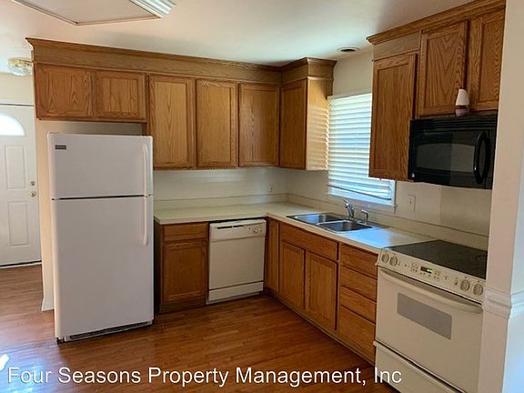 4th image of 4818 Delivau Dr