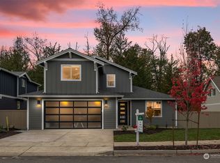 207 N 54th Pl, Mount Vernon, WA 98273